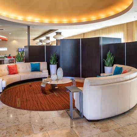 Courtyard By Marriott Sacramento Cal Expo Hotel Buitenkant foto