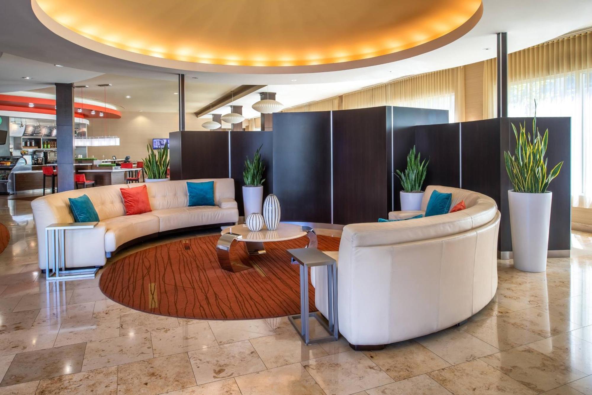 Courtyard By Marriott Sacramento Cal Expo Hotel Buitenkant foto