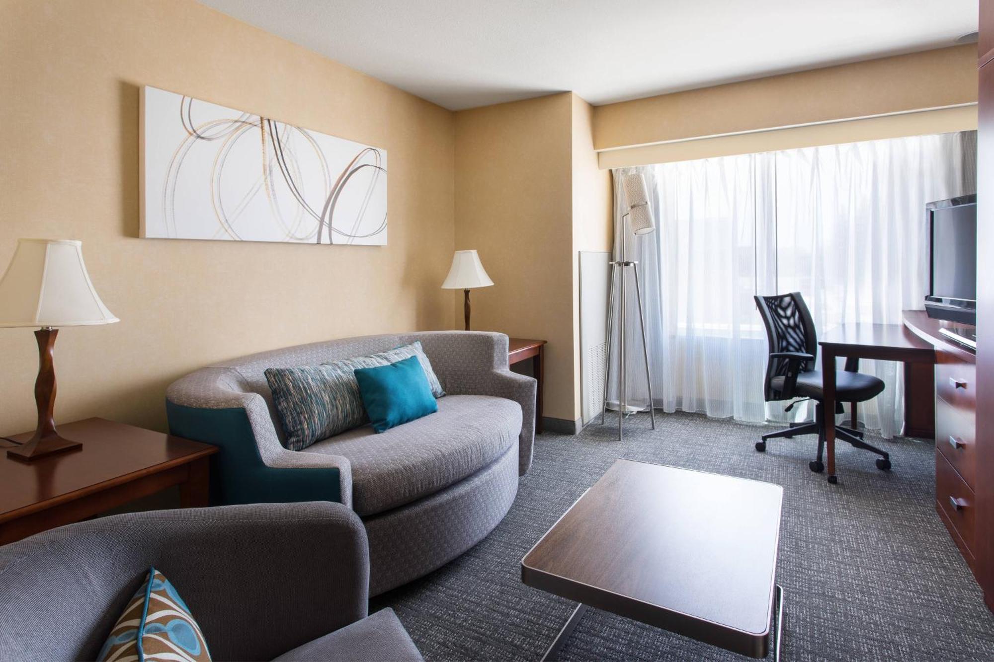 Courtyard By Marriott Sacramento Cal Expo Hotel Buitenkant foto