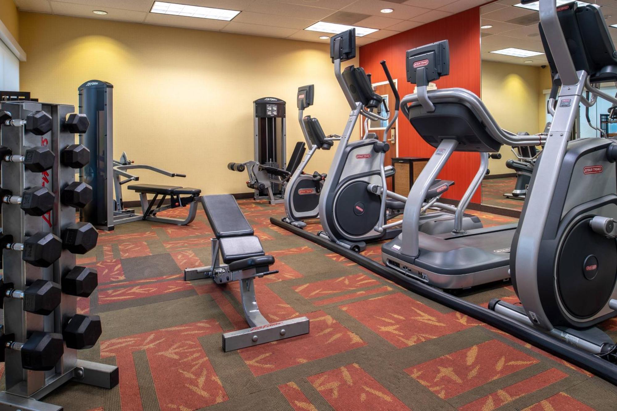 Courtyard By Marriott Sacramento Cal Expo Hotel Buitenkant foto