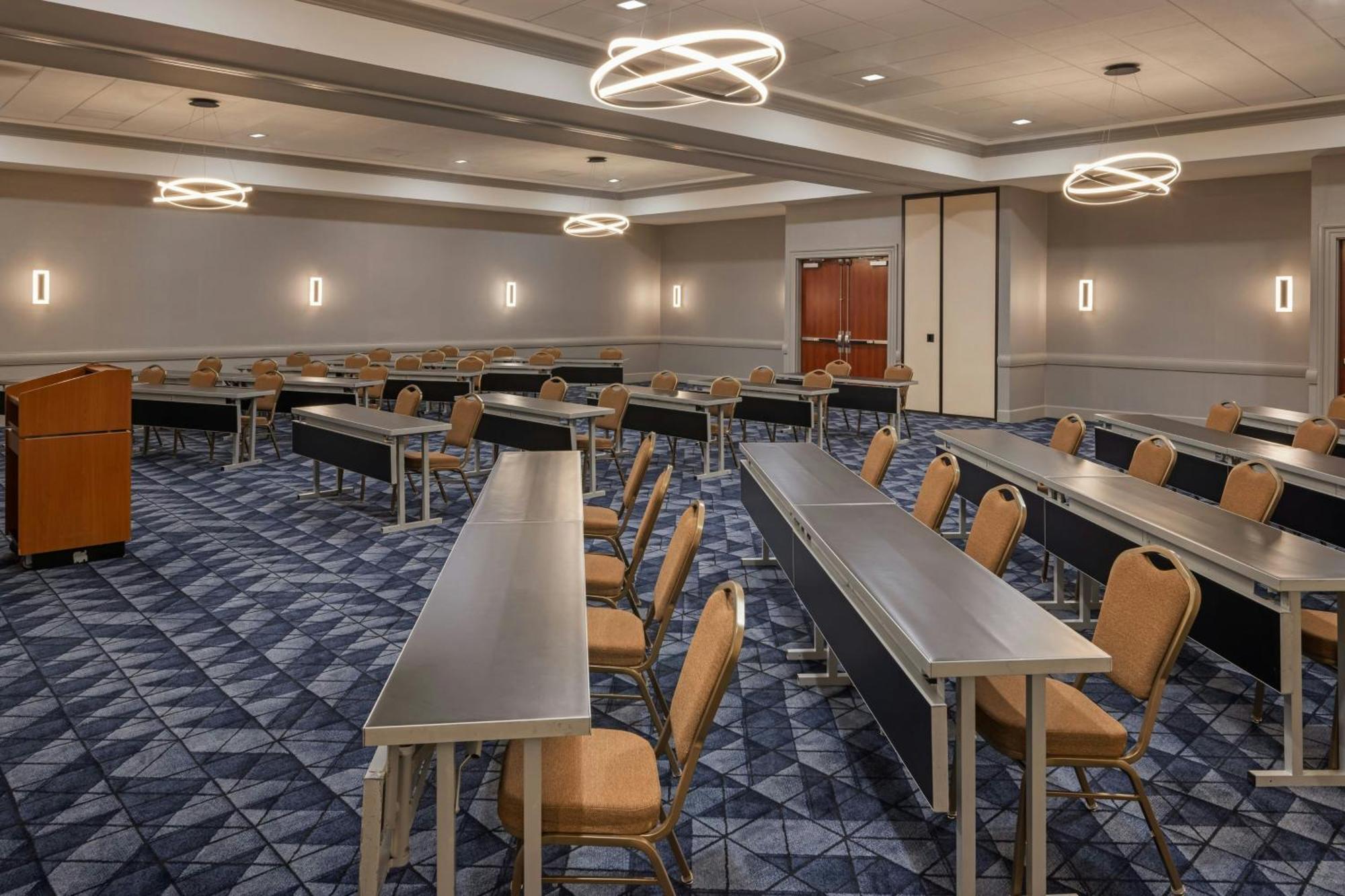 Courtyard By Marriott Sacramento Cal Expo Hotel Buitenkant foto