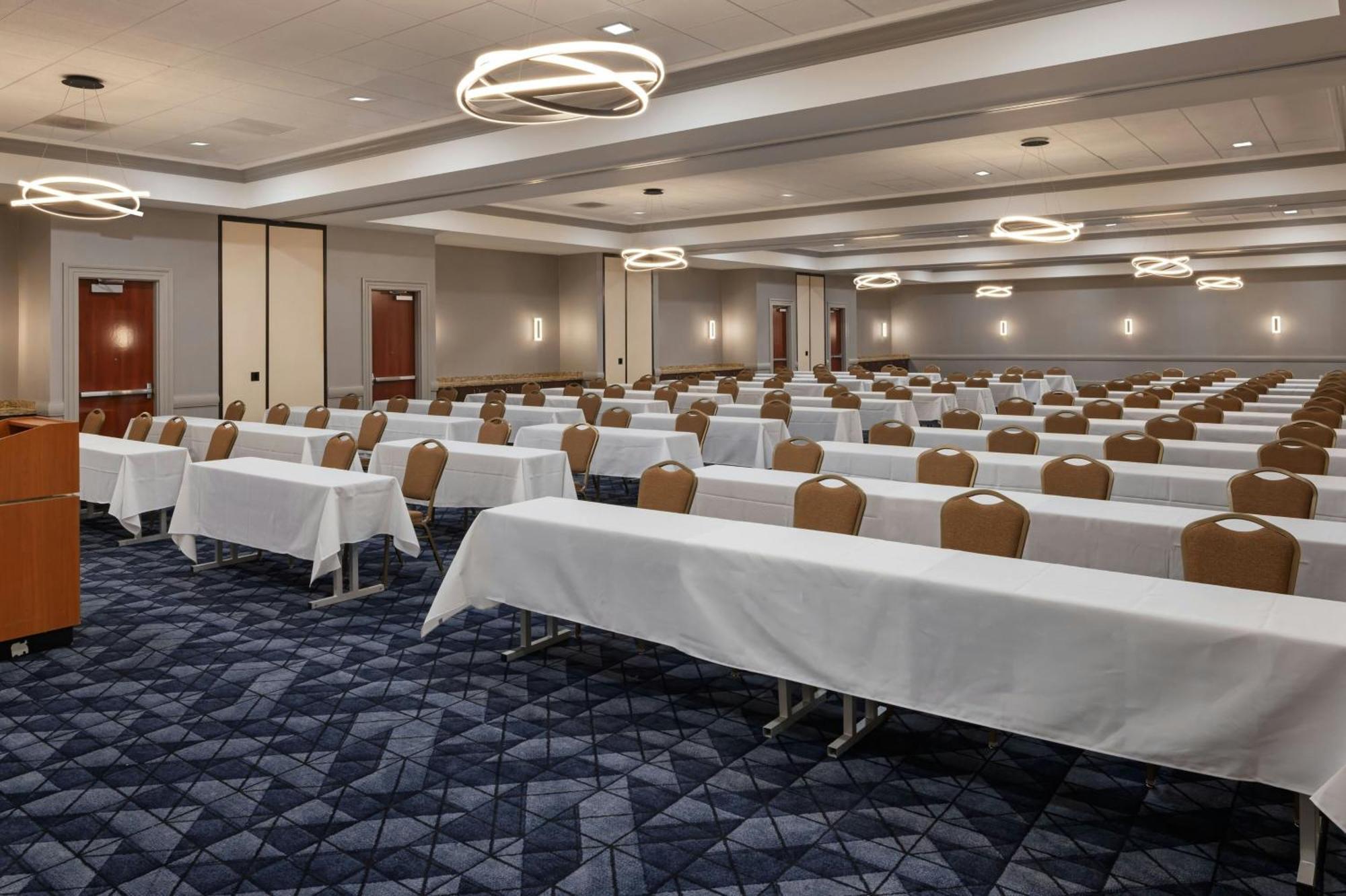Courtyard By Marriott Sacramento Cal Expo Hotel Buitenkant foto