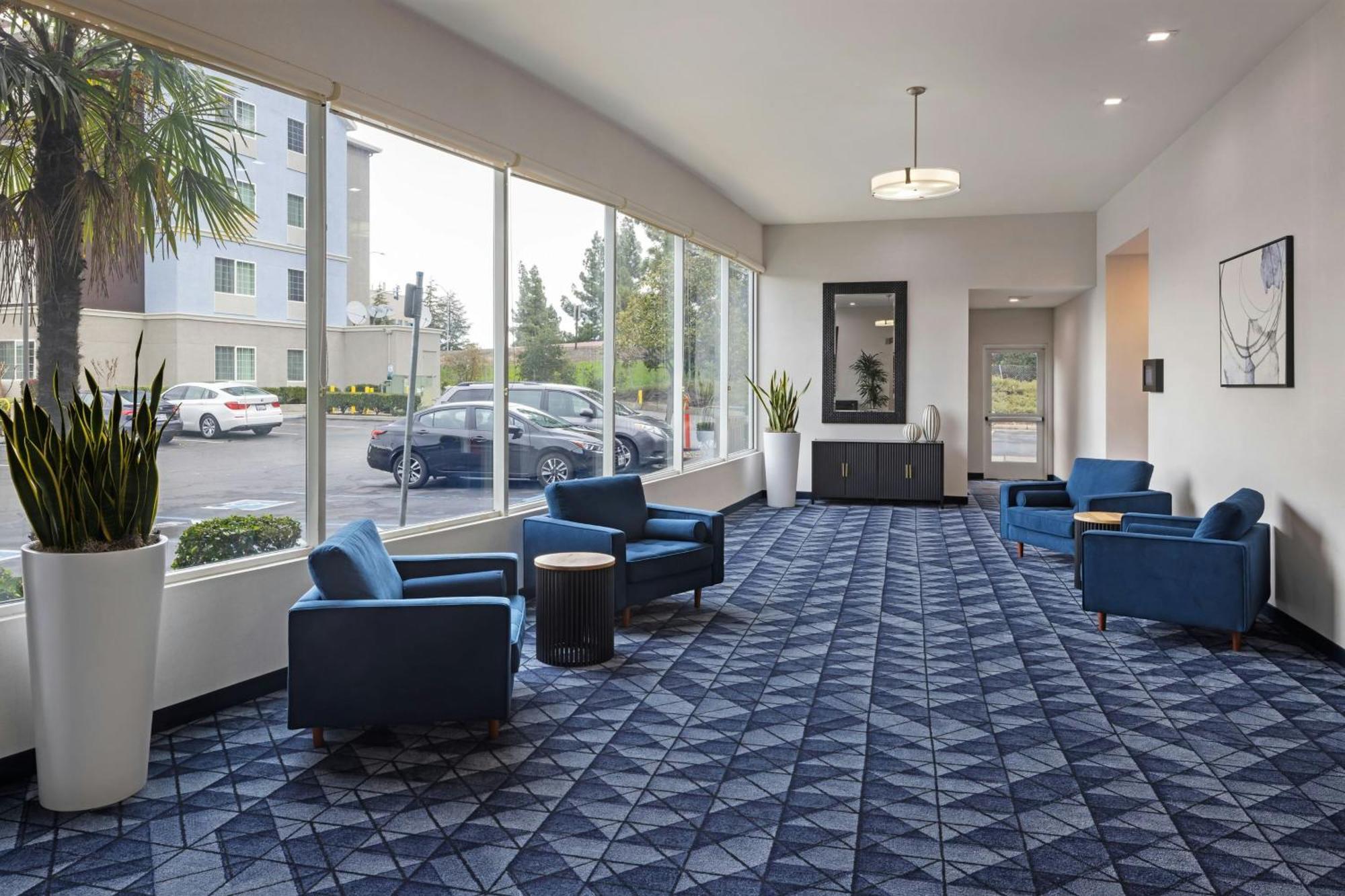 Courtyard By Marriott Sacramento Cal Expo Hotel Buitenkant foto