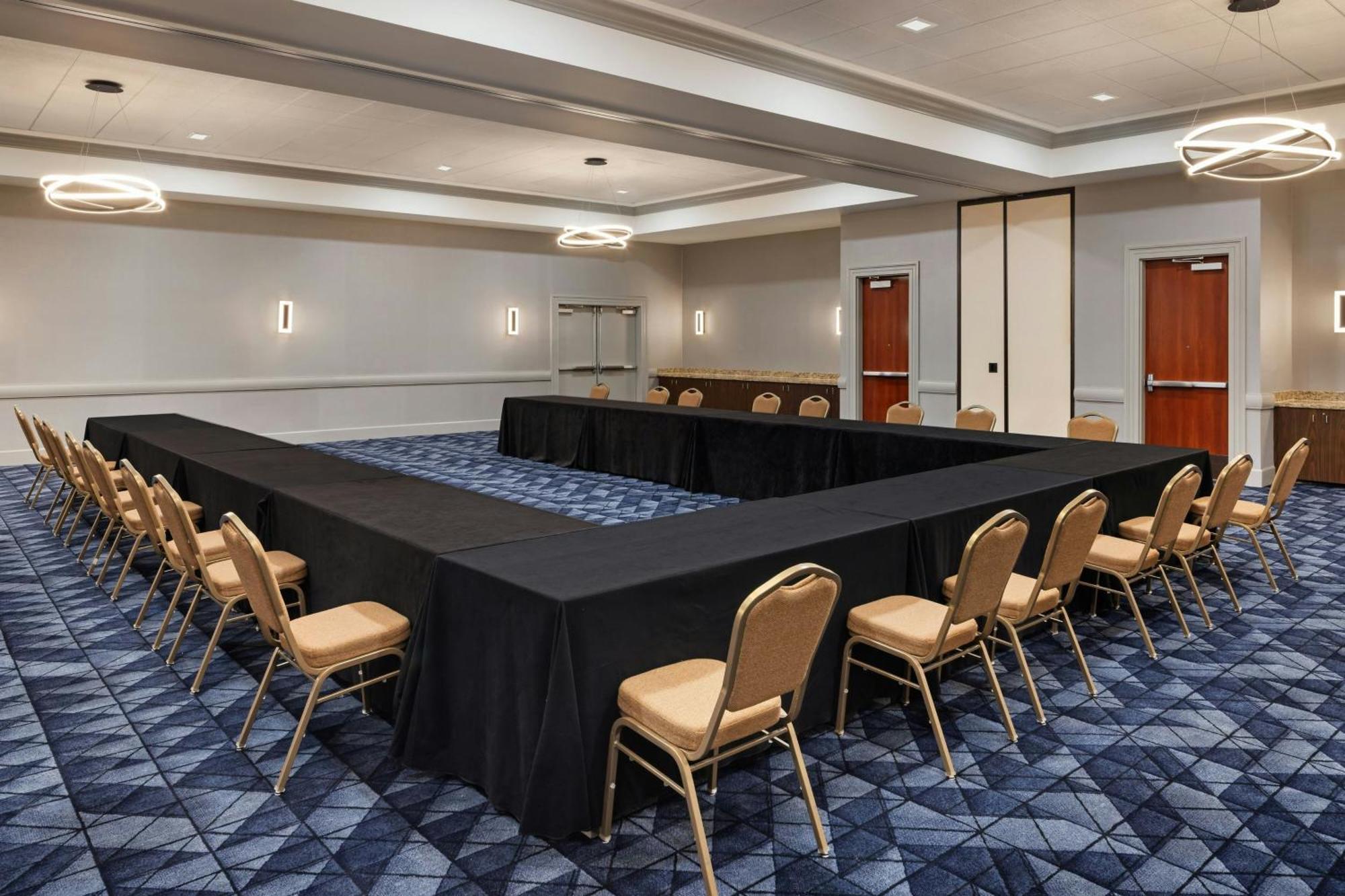 Courtyard By Marriott Sacramento Cal Expo Hotel Buitenkant foto
